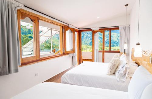 Salento House | Oceanfront Comfort at Hospedaje Vista Hermosa Salento