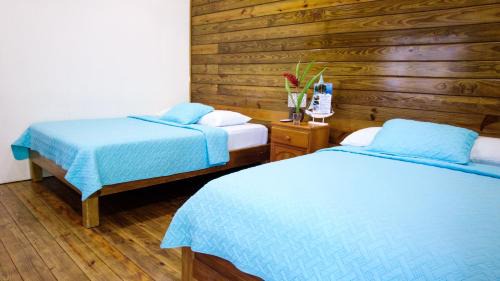 Boca del Drago Hotel | Oceanfront Retreat at Hospedaje Yarisnori - Rated 8.8/10