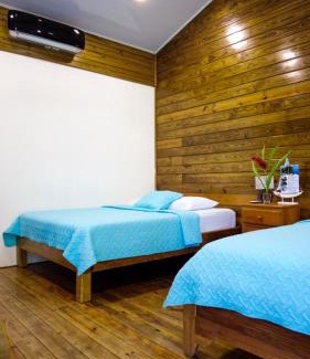 Boca del Drago Hotel | Oceanfront Retreat at Hospedaje Yarisnori - Rated 8.8/10
