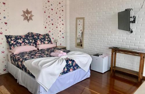 Santa Cruz de Minas Bed & Breakfast | Pet-Friendly Retreat at Hospedaria Casa Real - 10/10 Rated