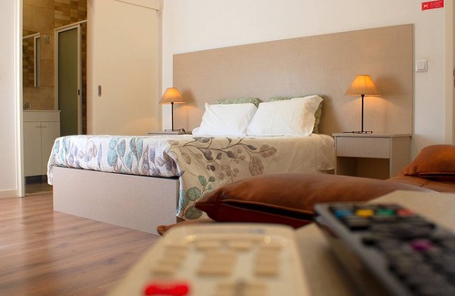 Campanha Hotel | Discover HOSPEDARIA LONDRES: Family-Friendly & Spa Retreat