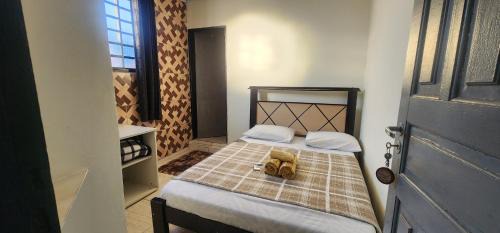 Sao Thome das Letras House | Welcoming Stay at Hospedaria Oliveira - Family Friendly!