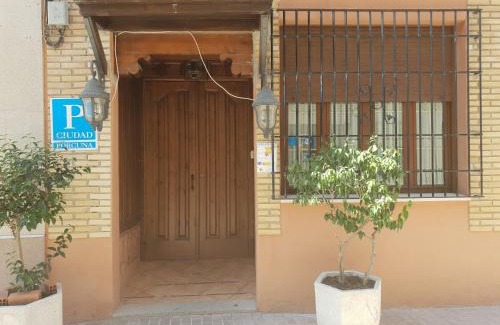 Porcuna House | Cozy Hospedería Ana Pilar: Family-Friendly Retreat