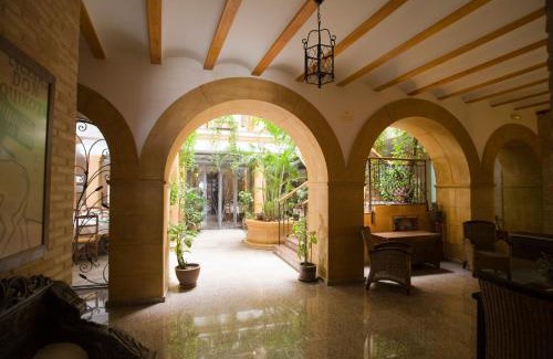 Munera Hotel | Discover Hospedería Bodas de Camacho: Oceanfront Bliss