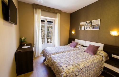 Ciudad Rodrigo House | Discover Hospedería Castilla Plaza Mayor: Family-Friendly Stays