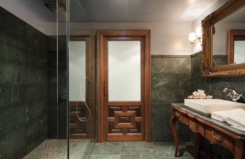 Laguardia Old Town Hotel | Indulge at Hospedería de los Parajes - Rated 9.6/10!