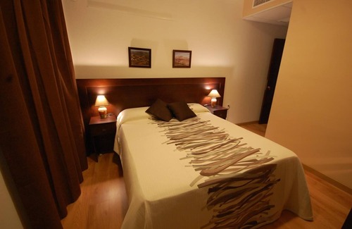 Priego de Cordoba Hotel | Welcoming Hospedería San Francisco with Spa and Dining Options