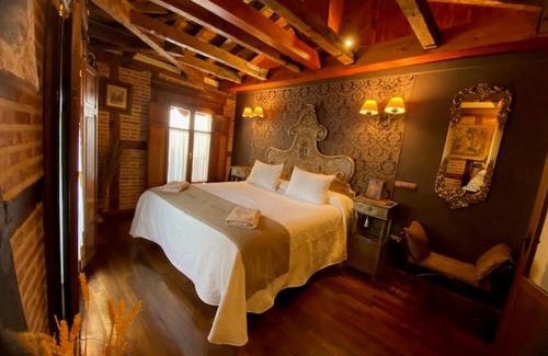Toledo City Center House | Rated 9.1/10: Hospederia Casa de Cisneros Awaits You