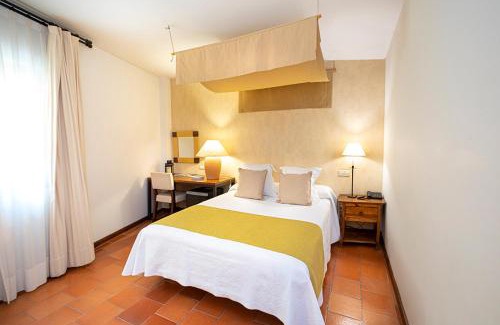 Pedraza Hotel | Discover Hospederia de Santo Domingo: 4-Star Family Escape
