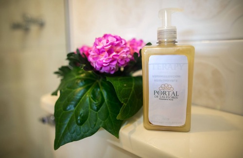 Chia Hotel | Guest Rated: 10/10 at Hospederia El Portal de las Flores