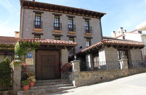 Torrecilla en Cameros House | Discover Hospederia Sagasta: Family-Friendly Retreat