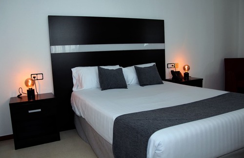 Torre de la Reina Hotel | Discover Comfort at Hospedium Hotel Blu Torre de Sevilla