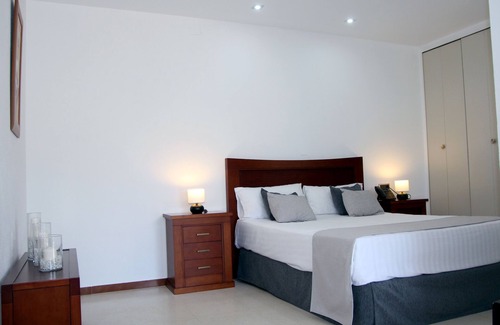 Torre de la Reina Hotel | Discover Comfort at Hospedium Hotel Blu Torre de Sevilla