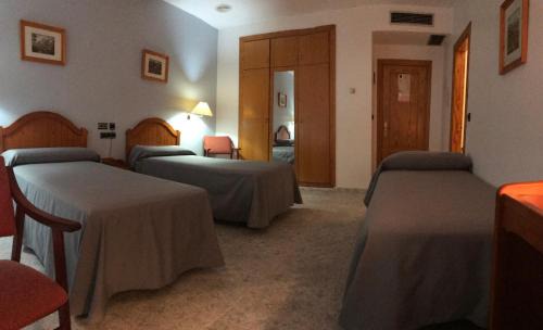 Torredonjimeno Hotel | Welcoming Hospedium Hotel Twist: Family-Friendly Retreat