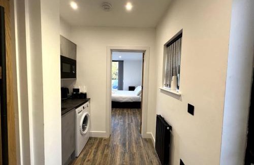 Leicester Apartment | Cozy Hospital View Apartment with Breakfast & Family-Friendly Perks