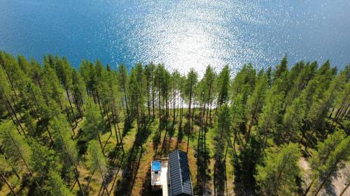 Kitula Apartment | Hossaville Luxe Lake Cabin