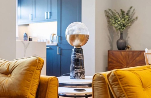 Hope Street Apartment | Comfortable Stay at Host Apartments Upper Duke Street
