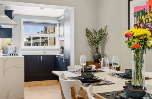 Hope Street Apartment | Comfortable Stay at Host Apartments Upper Duke Street