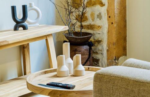 Les Cordeliers Apartment | Experience Host Inn Le Lumiere with Spa & Cinema Amenities