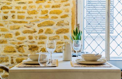 Les Cordeliers Apartment | Experience Host Inn Le Lumiere with Spa & Cinema Amenities