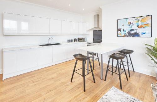 Saltburn-by-the-Sea Apartment | Discover Oceanfront Comfort at Host & Stay - 39 Marine Parade