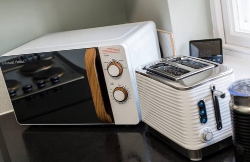 Georgian Quarter Apartment | Discover Host Stay Catharine Quarters: Pet-Friendly Retreat