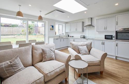 Sunderland House | Family-Friendly Getaway at Emilyn House - Pet Welcome!