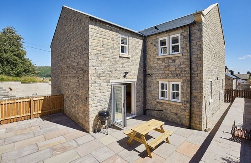Lofthouse House | Discover Comfort at Host & Stay | Foggyshaw Lodge