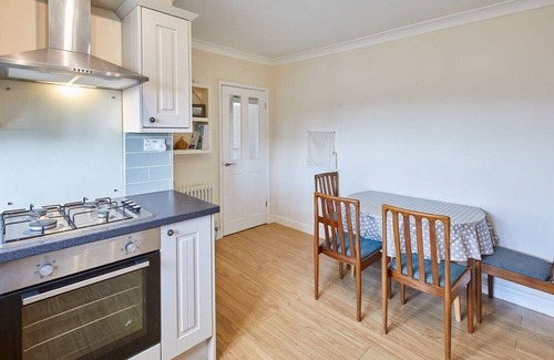 Brotton House | Guest Rated 10/10: Host & Stay at Coach Cottage