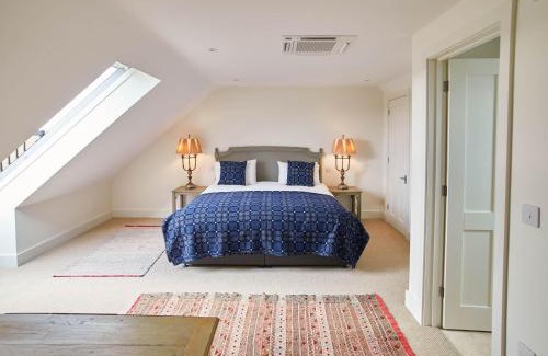 East Dereham House | Family-Friendly Stay at PigLets with Great Reviews