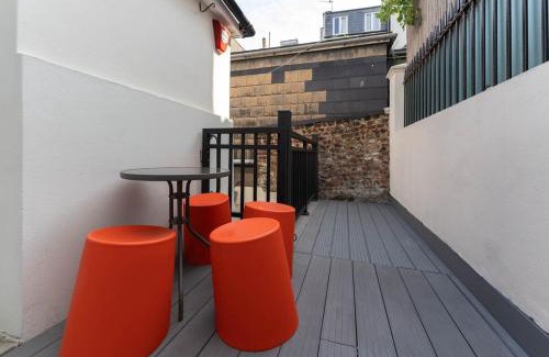 Brighton City Centre Apartment | Top-Rated Maisonette with Terrace near Brighton Station