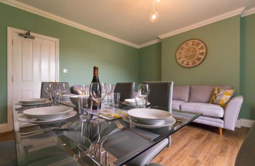 Hopton House | Family-Friendly Redwings Sanctuary Rooms in Norfolk