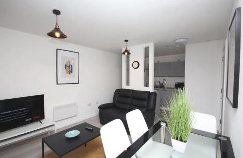 Gay Village Apartment | Inviting Guest Homes - Southside Apartment for Families