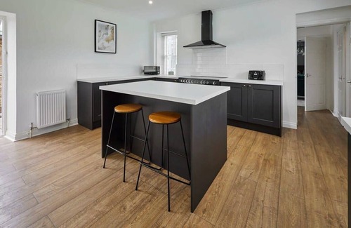 Kepwick House | Discover Host & Stay: Family-Friendly Retreat with Great Amenities