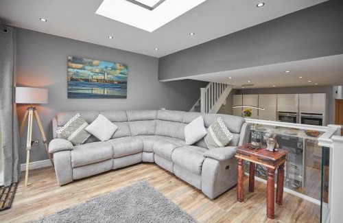 Scarborough House | Discover The Old Jail Barber's Shop - Pet & Child Friendly