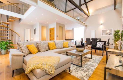 Holt House | Pet-Friendly Retreat at The Old Meeting Hall in Norfolk