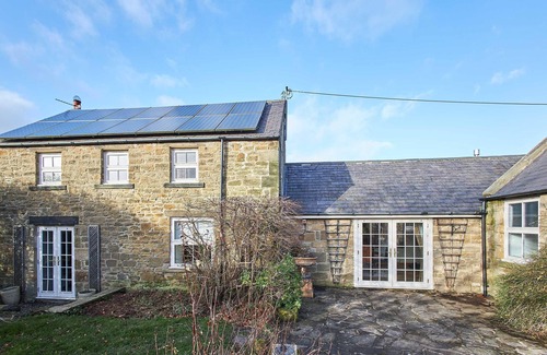 Cramlington House | Discover Host Stay The Orchard: Family-Friendly Getaway