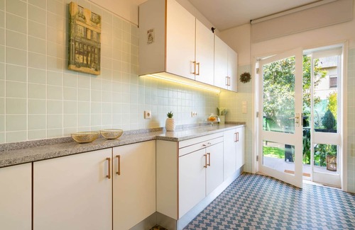 Lordelo do Ouro e Massarelos House | Host Wise - Art & Garden House with Spa and Pet Friendly