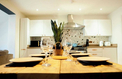 Stroud House | Pet-Friendly Retreat at Hosta House A for Family Fun