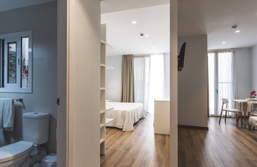 Sant Carles de la Rapita House | Guest Rated Hostal Agustí: Spa, Breakfast & Family Friendly