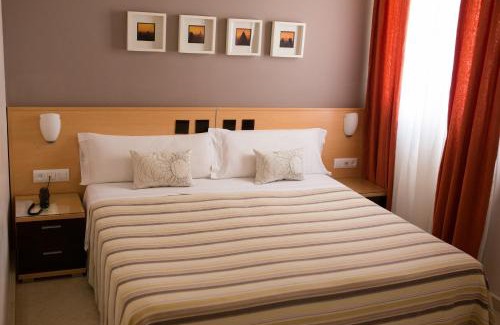 Sanlucar la Mayor House | Budget-Friendly Hostal Don Julio: Rated 9.2/10 & Family Friendly