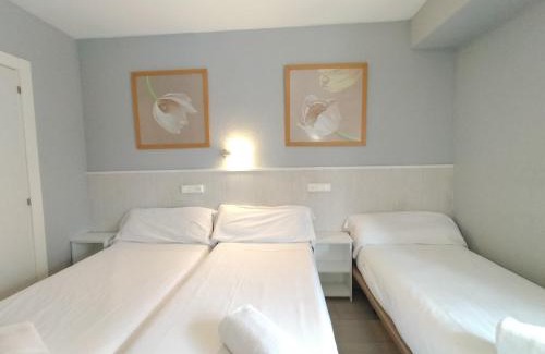 Oeste House | Family-Friendly Hostal Albero by gaiarooms Awaits You