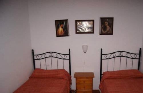 San Basilio House | Budget-Friendly Stay at Hostal Alcázar - Family Friendly