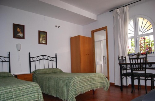 San Basilio House | Budget-Friendly Hostal Alcazar I with Family Amenities
