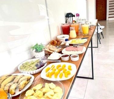 Buena Vista Bed & Breakfast | Discover HOSTAL AMBORO: Family-Friendly with a Pool