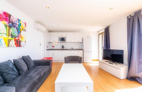 S'illot Apartment | Relax at Hostal Antic Apartamento 101: Child-Friendly Retreat