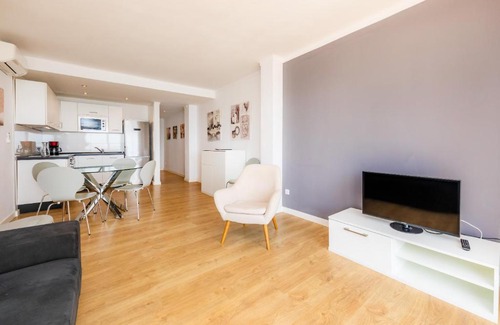 S'illot Apartment | Family-Friendly Stay at Hostal Antic Apartamento 201
