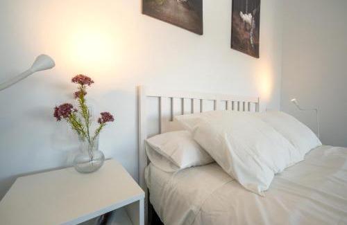 Huelva House | Budget-Friendly Stay at Hostal Antiguo Palacio Hotel París
