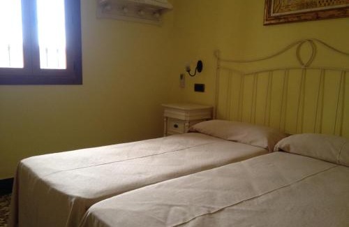 Peniscola Old Town House | Guest-Favorite Hostal Aranda with Great Reviews