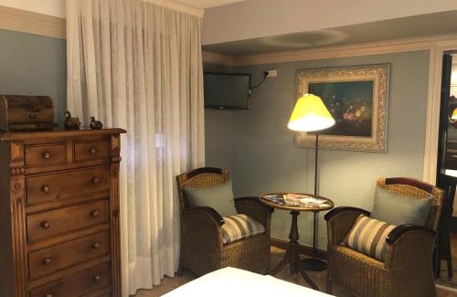 Garayoa House | Guest Favorite: Hostal Arostegui with Breakfast & Family Options